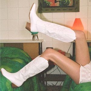 PRINCESS POLLY BILLINI URSON BOOTS WHITE